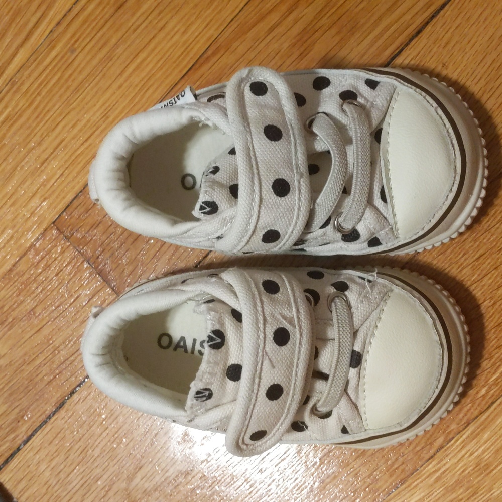 Polka dot sneakers